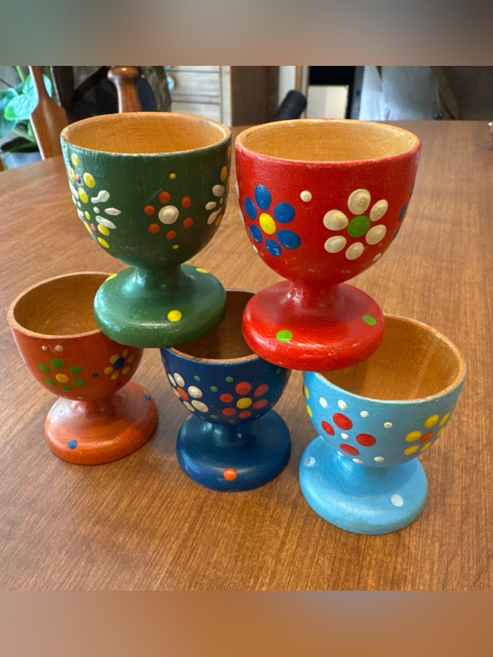 Set of 5 Vintage Colorful Rainbow Hand Painted Flowers Daisy Wood Egg Cups 2.5"
